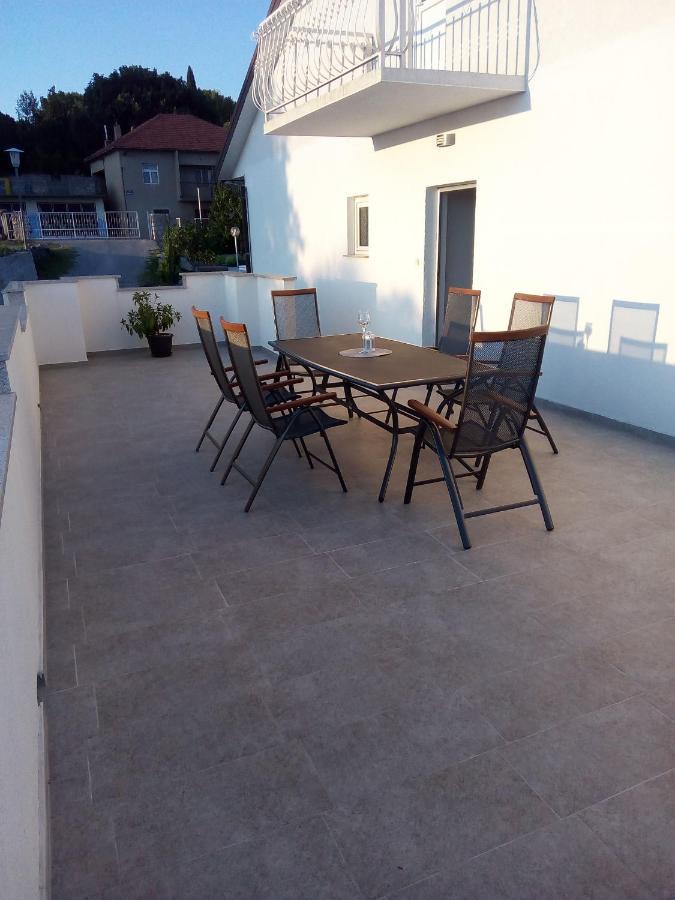 Apartman Matkovic إيموتسكي المظهر الخارجي الصورة