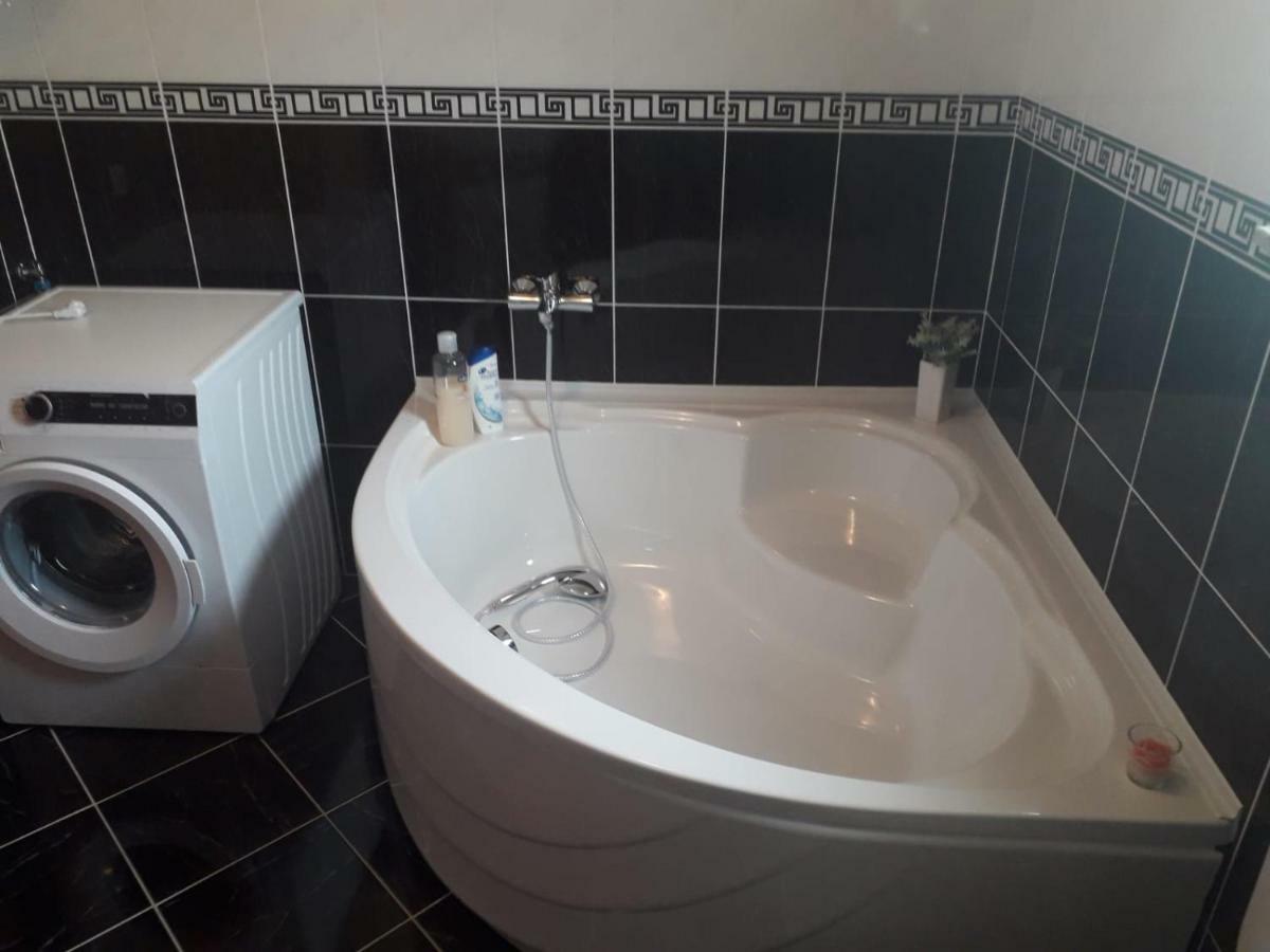 Apartman Matkovic إيموتسكي المظهر الخارجي الصورة