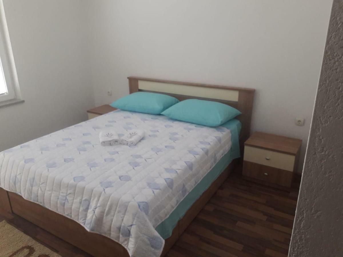 Apartman Matkovic إيموتسكي المظهر الخارجي الصورة